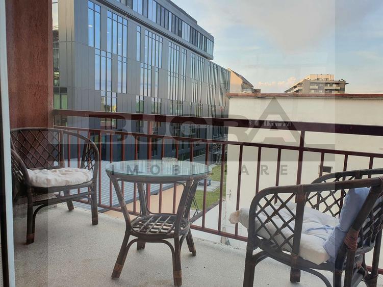 Apartament de 2 camere, 67mp,  decomandat, modern, zona Centrala