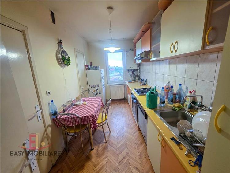 Apartament 4 camere, UMF, 7 Noiembrie, 2 bai, Targu Mures
