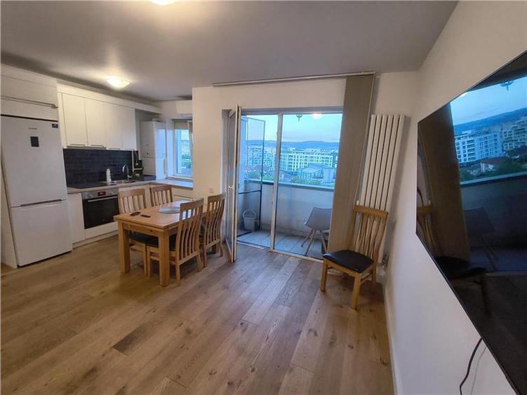Apartament 3 camere, Piata 1 Mai