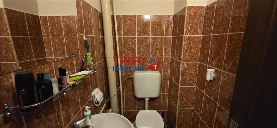 Apartament de vanzare cu 3 camere in Cetate