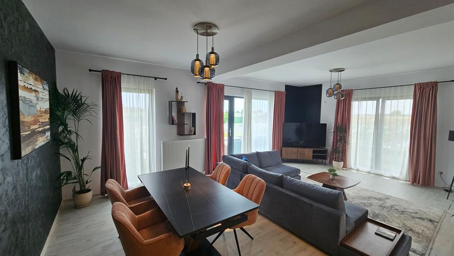 VILE P+M, 5 camere+Teren 300 mp.zona Otopeni, COMPLEX CU PISCINA-COMISION 0%