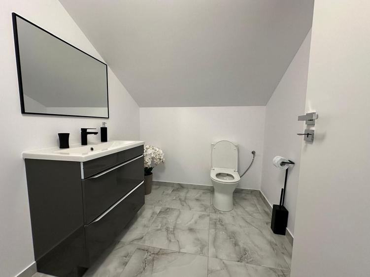 Casa de vanzare, ultrafinisata, Dezmir