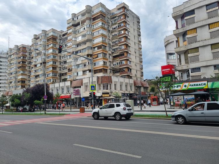 Ultracentral- Blocul cu Select și Profi- Apartament 2 camere, liber