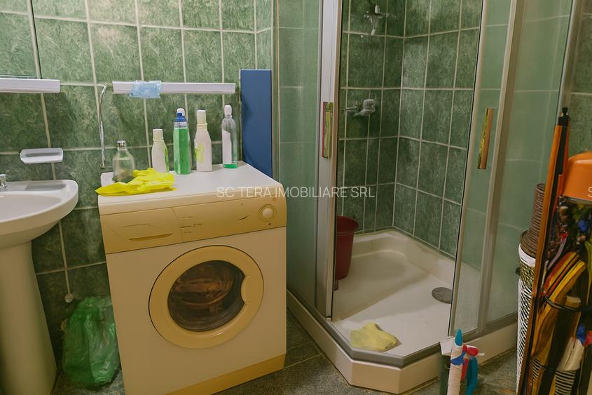 VANZARE AP 2 CAM SALA PALATULUI - 12