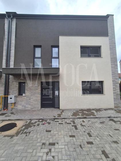 Casa 4 camere de vanzare in Terra, Floresti