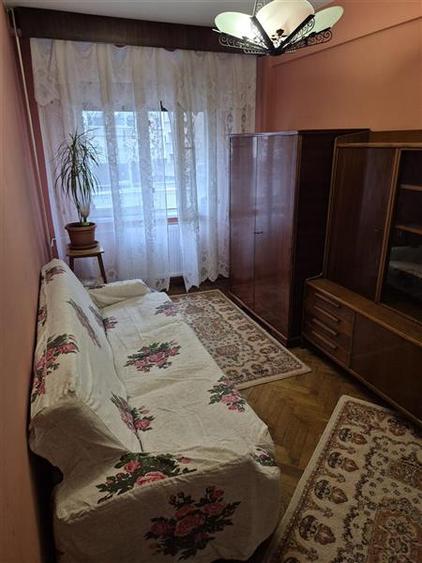 Apartament 3 camere zona Mall Mercur