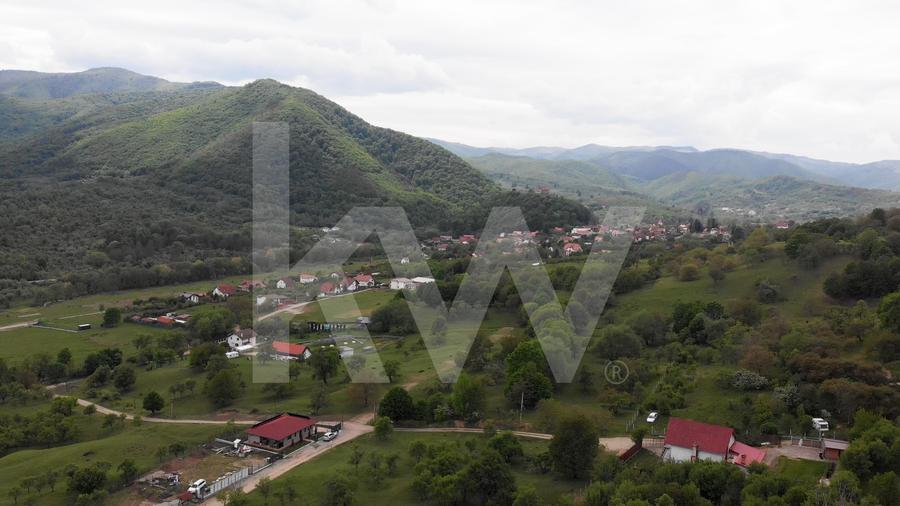 Teren intravilan în Cisnădioara – Panoramă spre Cetate și munții Fǎgǎraș