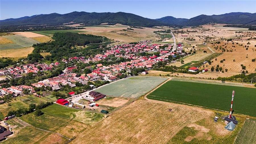 FILM! 1.400 mp, teren intravilan, in Maierus, Brasov