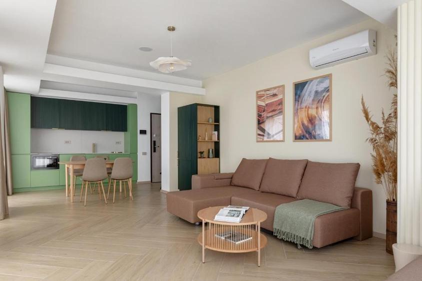 De închiriat apartament 2 camere + 2 balcoane, vedere panoramică Lacul Siutghiol