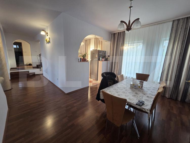 Vilă  226 mp utili, curte 277 mp, zona Micro 3