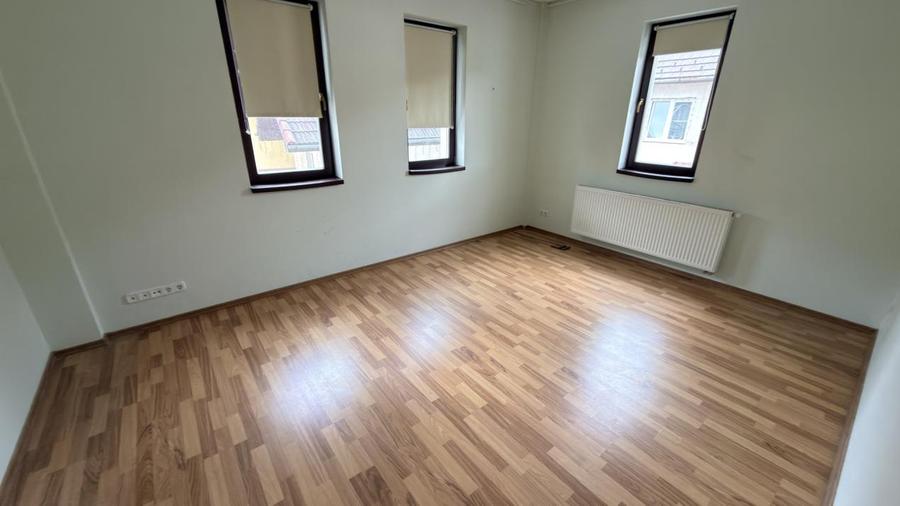 Spatiu birouri 120mp zona Subarini