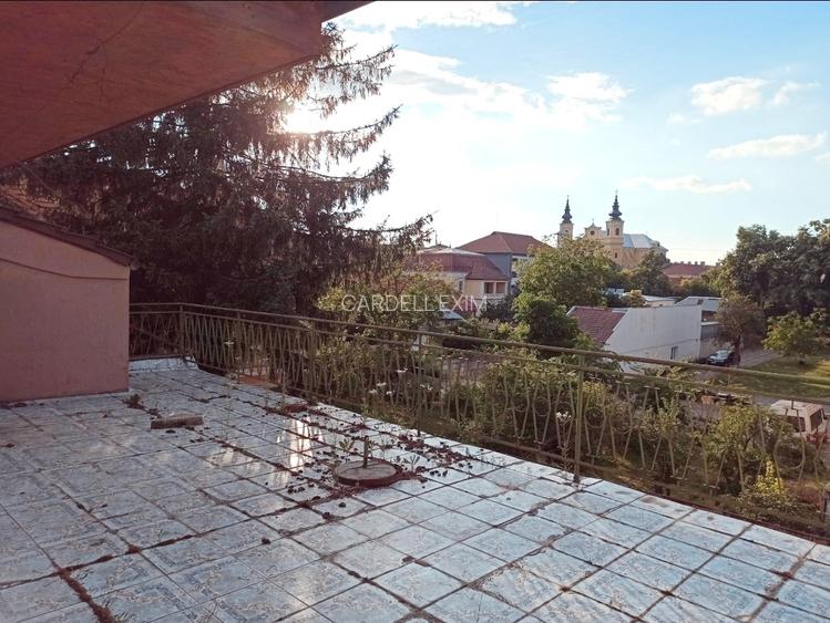 Casa ultracentrala - 5