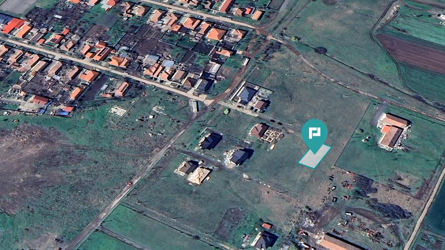 Loc de casa de 512mp în Livada