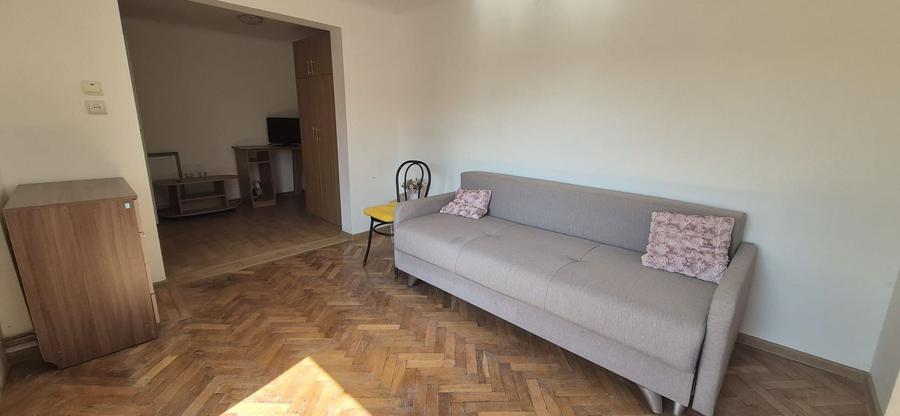Garsoniera de inchiriat, zona Horea la 25mp, de Facultatea de Litere