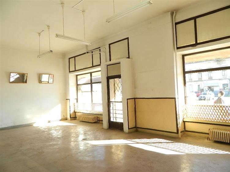 Spatiu comercial 100 mp , Bdul Iuliu Maniu Iosefin