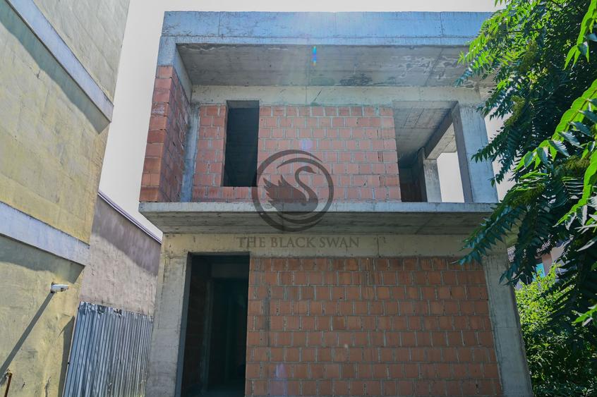 Casa la rosu de vanzare I Moderna I Zona Centrala - Ploiesti