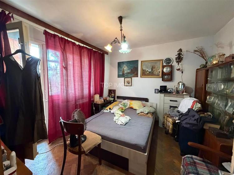 Podu Ros - BD. Socola, 3 camere cu 2 balcoane si geam la baie - 2