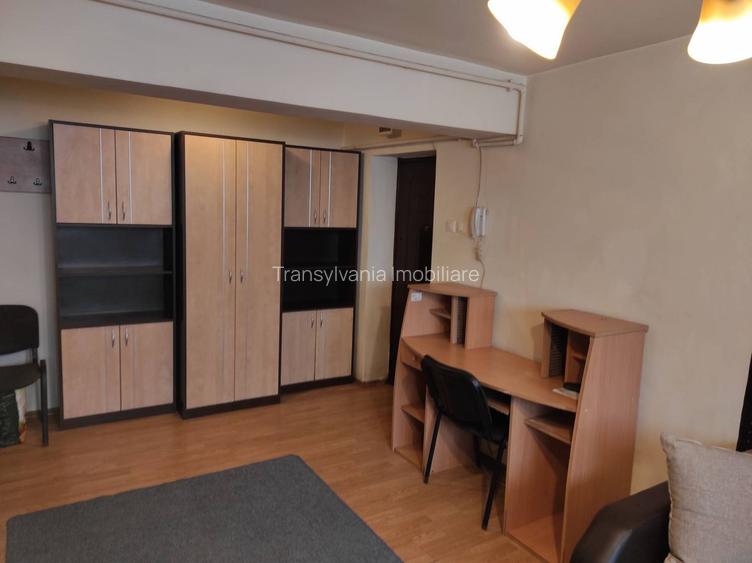 Apartament cu o camera | 35 mp | Centrala Proprie | Zorilor | UMF - 4