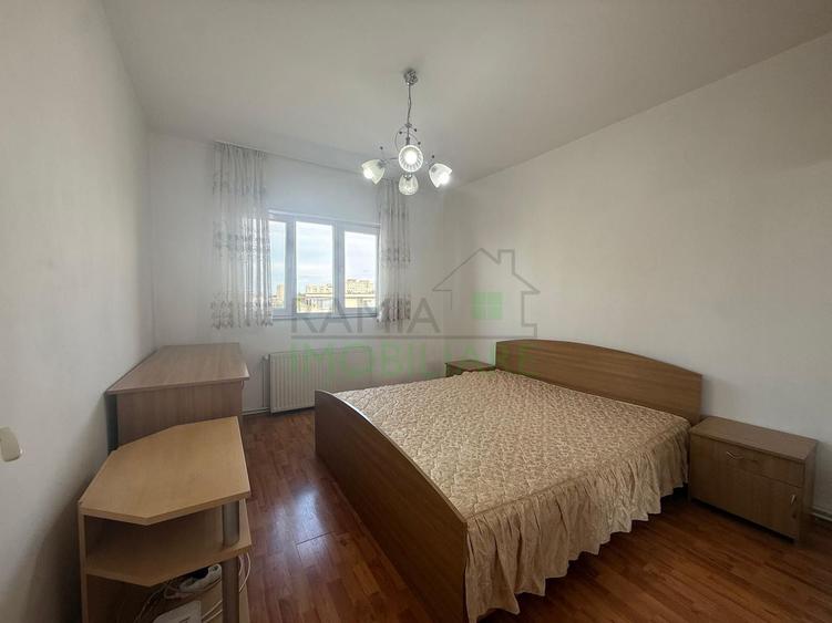 Apartament 3 camere decomandat cu 2 băi în Calea București