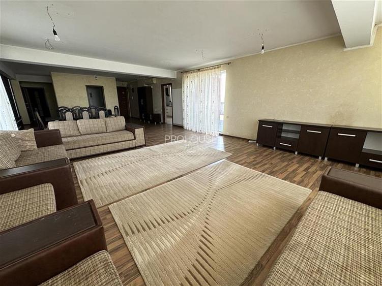 PENTHOUSE - Zona Arena Mall - 294mp - 3