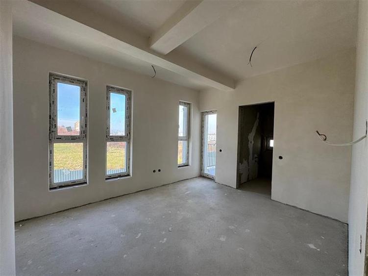 Casa Unifamiliala  Parter + Etaj , situata in Floresti!