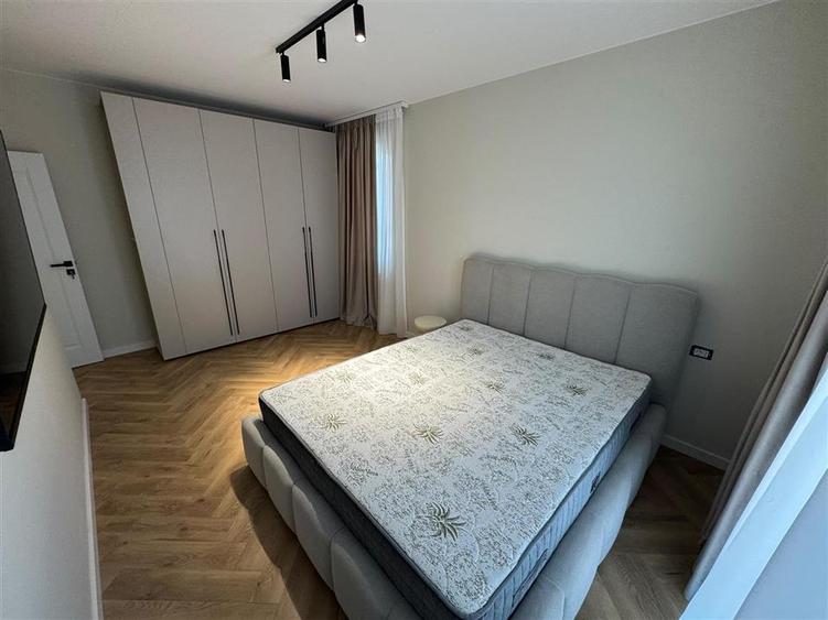 Ap 3 camere, 2 bai, etaj 1, parcare, bloc nou, central , 80 mp, premium