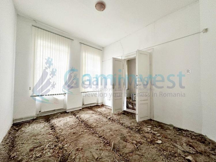 Casă ultracentrală cu apartament și demisol, zona Republicii pietonala, Oradea