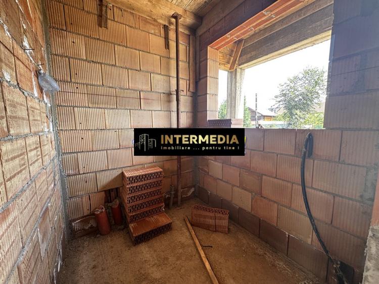 Vanzare Casa Individuala P+M la Rosu cu 345 mp teren si utilitati in Alba Iulia