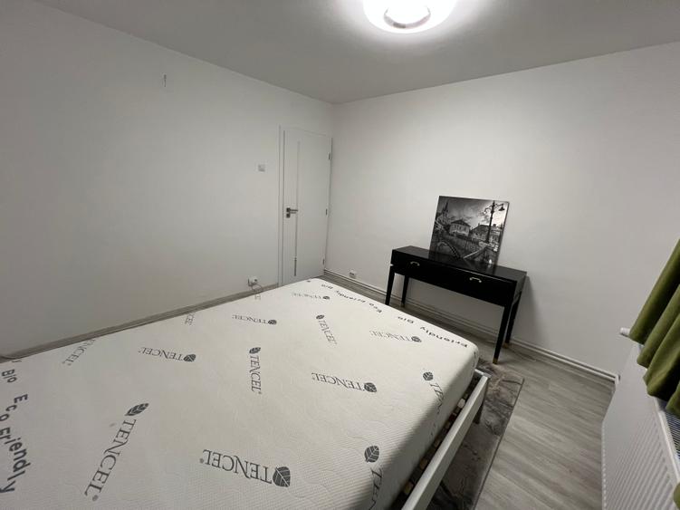 Apartament 3 camere decomandat de închiriat – Zona Terezian