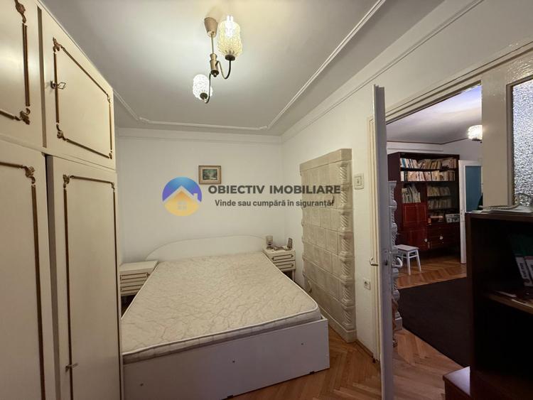 Apartament 3 camere de vânzare – Zona Centrală, Piatra Neamț