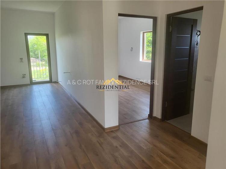 CASA SUPERBA - CERVICESTI (la doar 6 km de Botosani) - 6