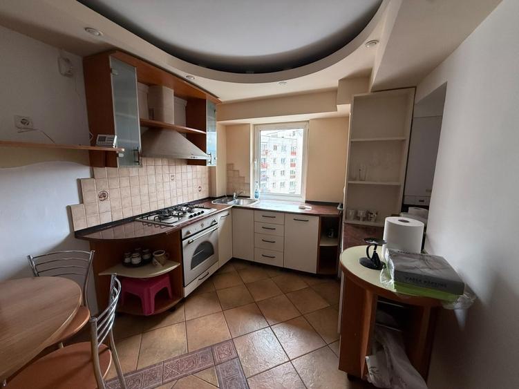Inchiriez apartament cu 3 camere,Onix,Brasov