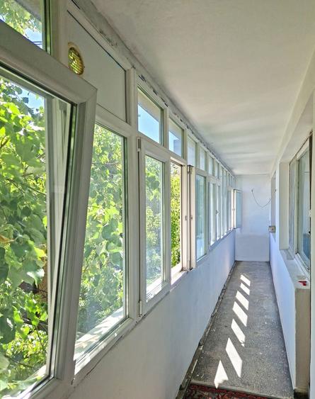 Vanzare 3 camere Zboina Neagra-Giulesti, 4/10, reabilitat, necesita renovare