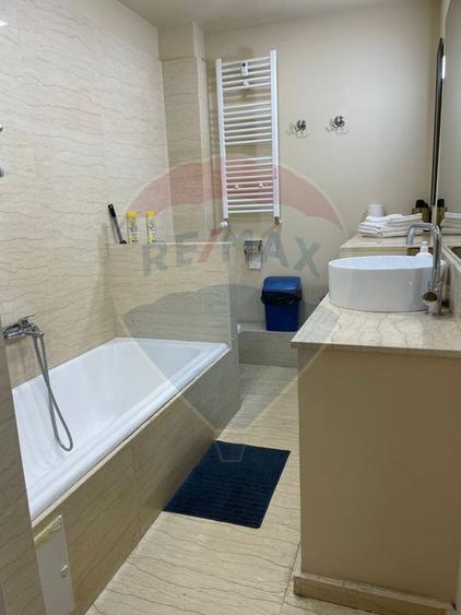 Garsonieră spațioasă - Piața Romană, vedere spre ASE, disponibila acum
