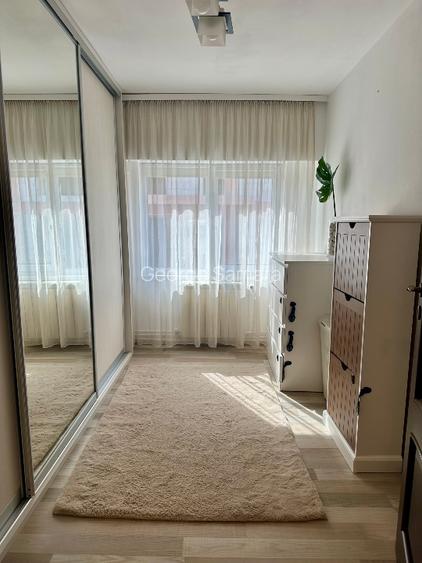 Peninsula | Proprietar | 3 camere, 85 mp, 2 băi, centrală, 2 AC - 5