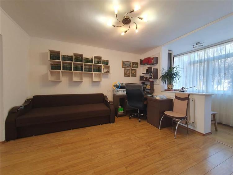 Vânzare apartament 4 camere Trivale
