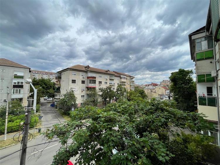 APARTAMENT 3 CAMERE | ETAJ 2 | DECEBAL | ALUMINEI | ORADEA |
