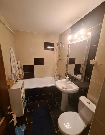 3 Camere Decomandat 72mp Mobilat zona Nicolina