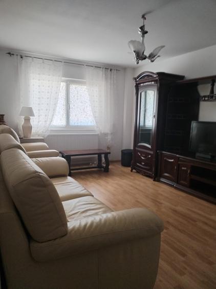 De inchiriat! Apartament 2camere, D, zona Cug