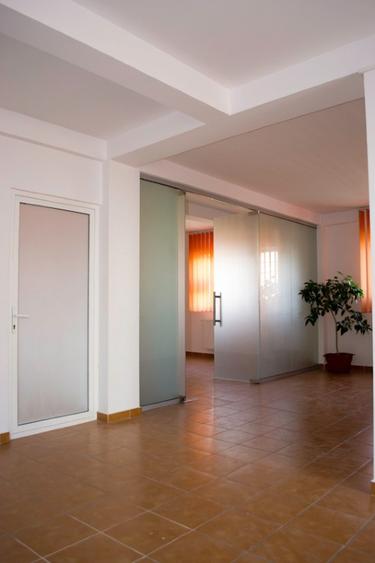Spatiu comercial cu destinatie birouri, cabinete