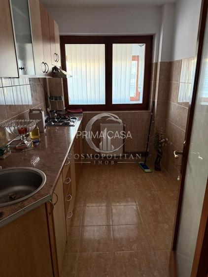Apartament cu 2 camere zona Unirii Sud etaj intermediar Pret: 80.000