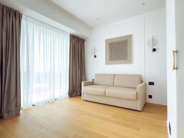 One Floreasca, 3 camere lux, prima închiriere, vedere superba către lac, etaj 10