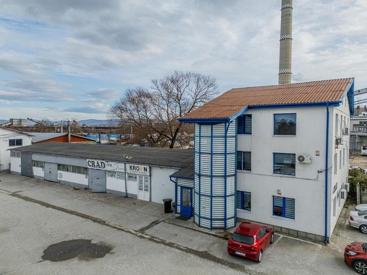 Hala + birouri, 3300 mp teren, toate utilitatile