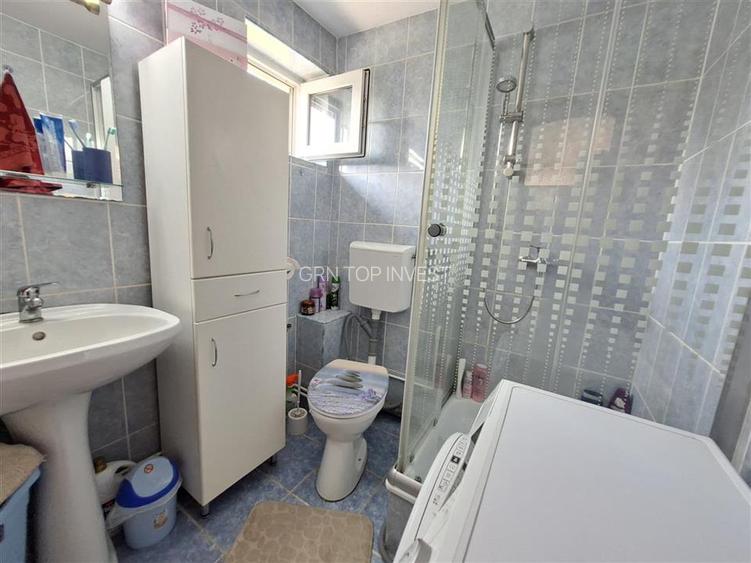 Apartament 3 camere la casa curte pivnita parcare zona Centrala - 13