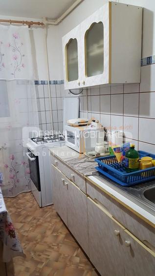 APARTAMENT 3 CAMERE DECOMANDAT