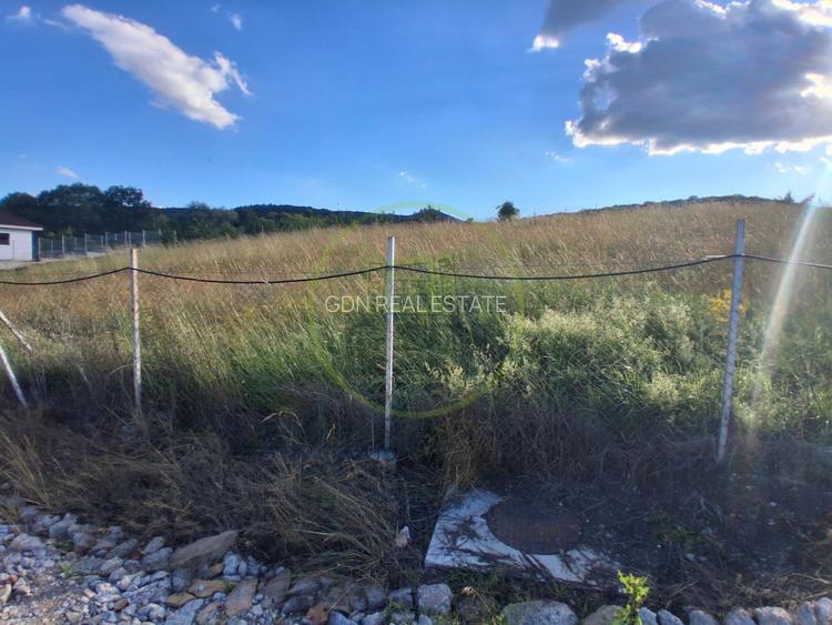 Teren intravilan de vânzare, 700 mp.  la 8 km de Cluj-Napoca - 2
