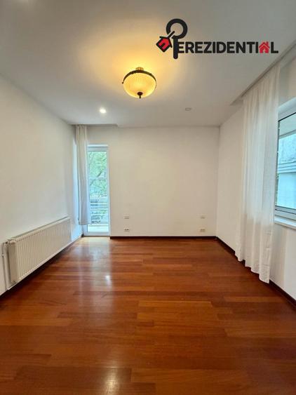 Apartament - 4 camere-3 bai- parcare subterna- zona Primăverii