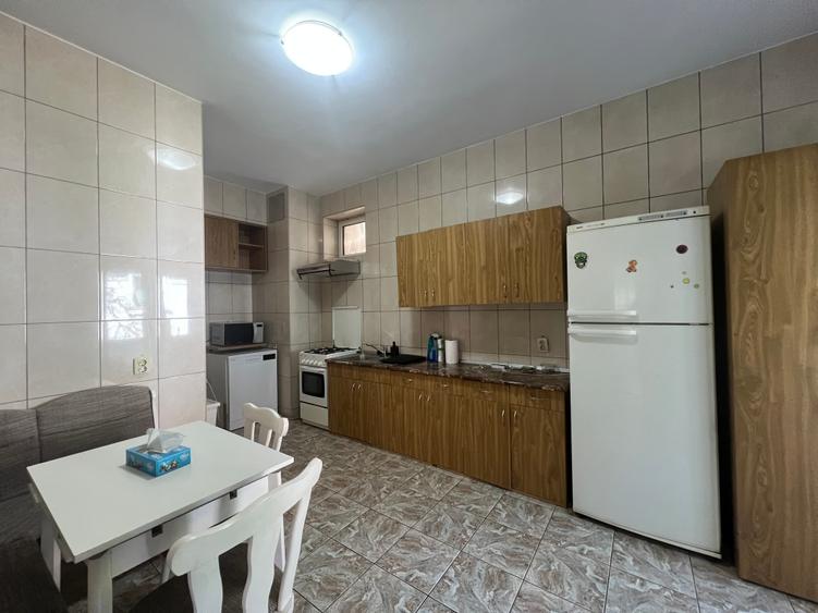 Spatiu birou - 4 camere - inchiriere - Mitropolie-Piata Unirii
