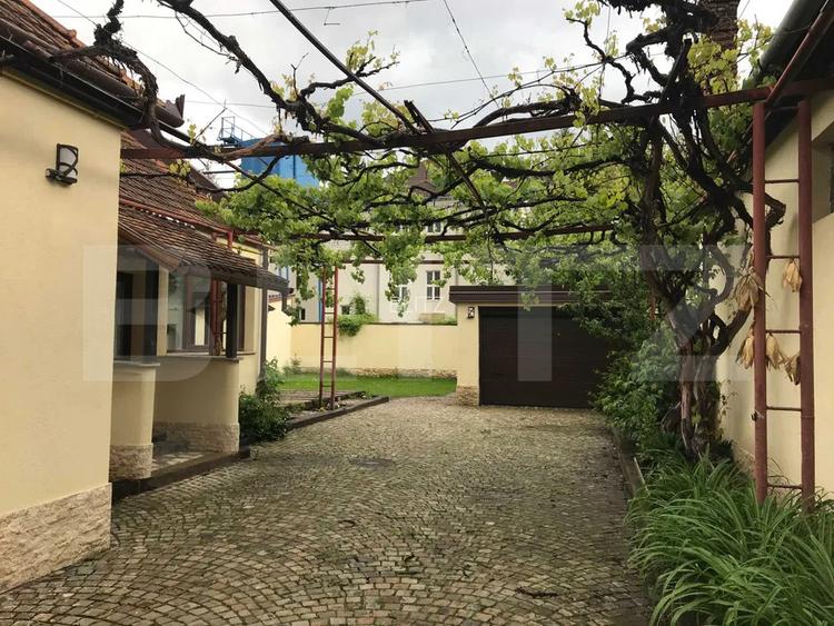 Eleganță și confort: casă renovată 2024 singur în curte, zona Bartolomeu - 5