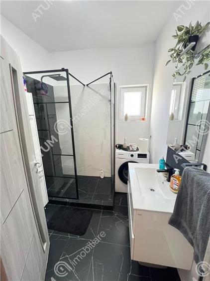 Apartament 3 camere balcon parcare zona Calea Cisnadiei din Sibiu